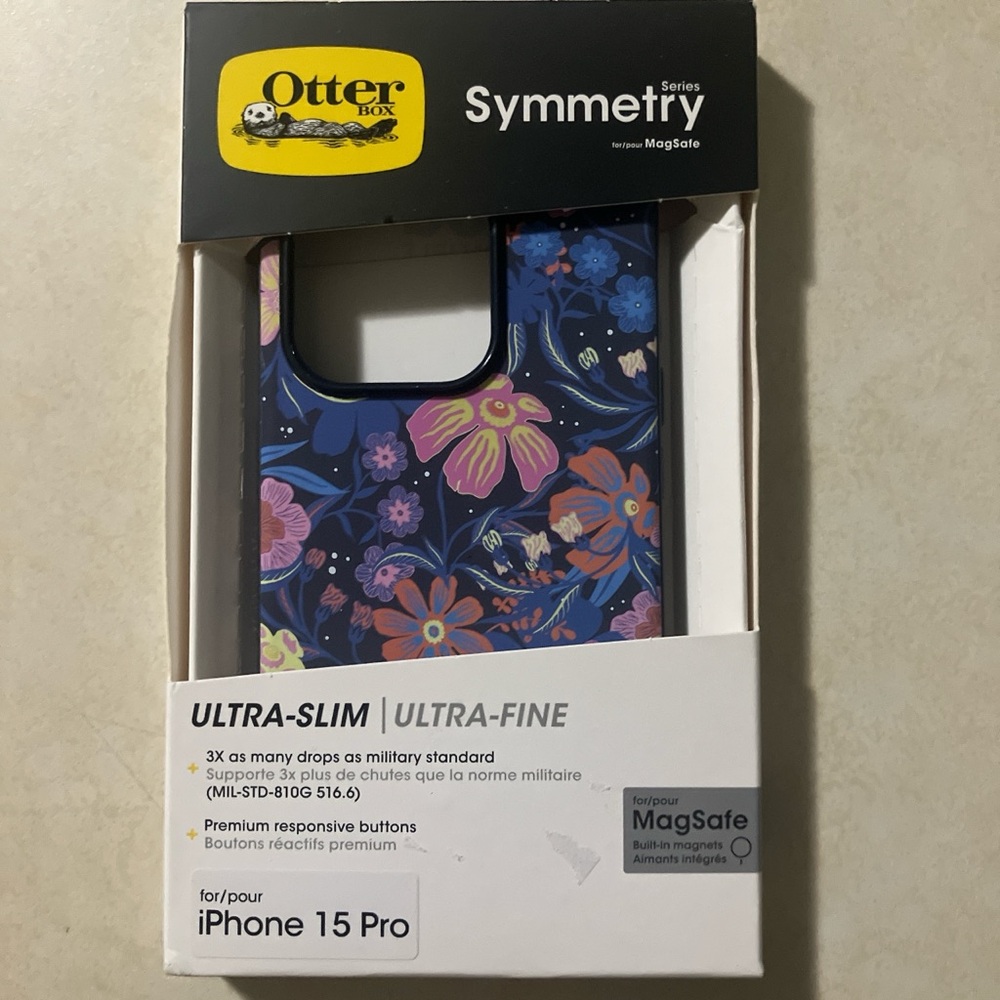 NWT Otterbox Symmetry Series iPhone 15 Pro case